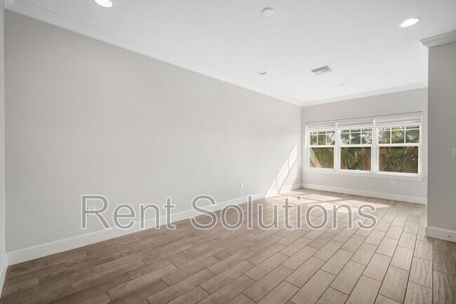 Building Photo - 4055 Rocky Shores Dr