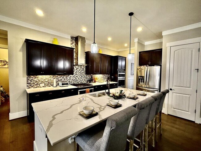 Building Photo - 1316 Spicer Ln