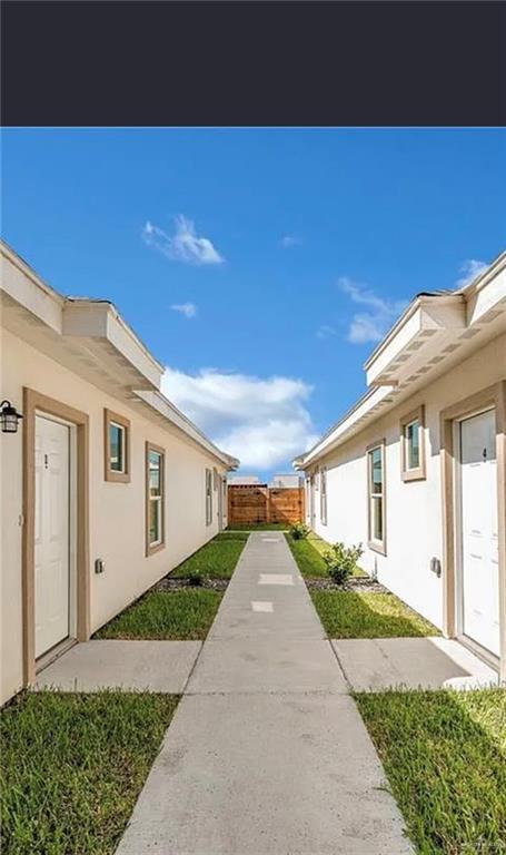 Building Photo - 10 Marcela Dr