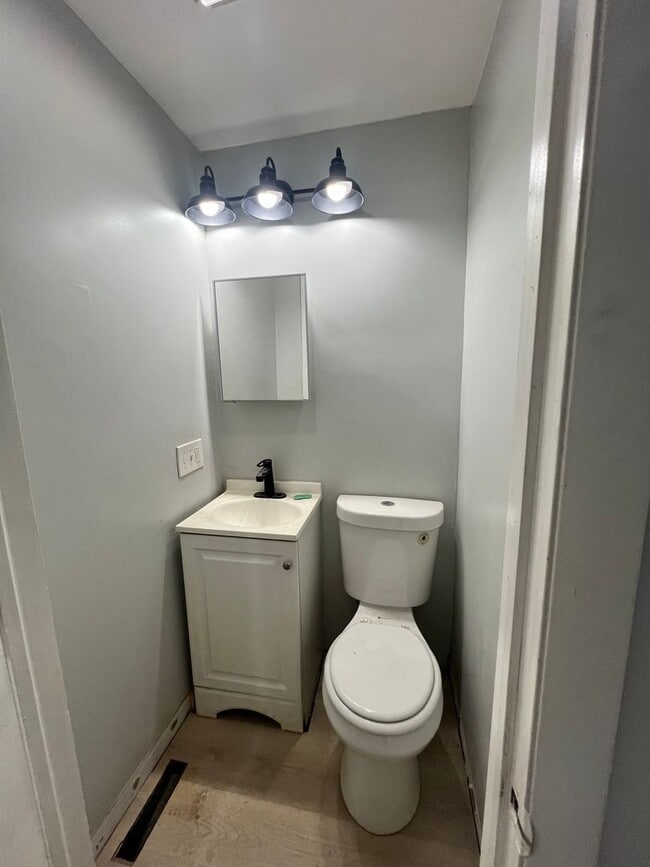 Building Photo - Coming Soon. Under Renovation-3 Bedroom 2.5 Bath in Lancaster City