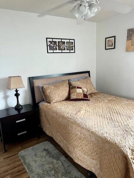 Building Photo - 3841 Island Club Cir E