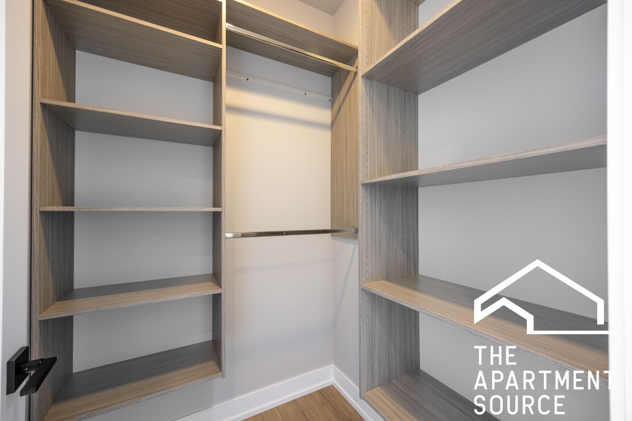 Building Photo - 2355 W Flournoy St