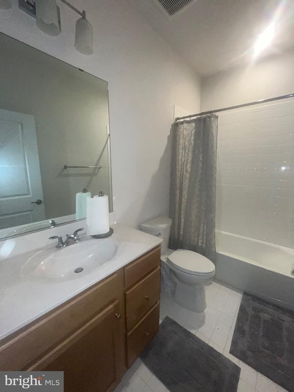 Building Photo - 2527 Emerald Branch Dr