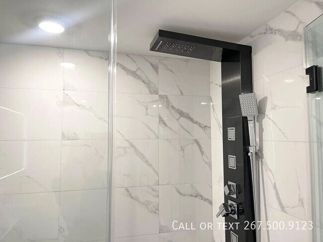 Building Photo - 2605 E Boston St