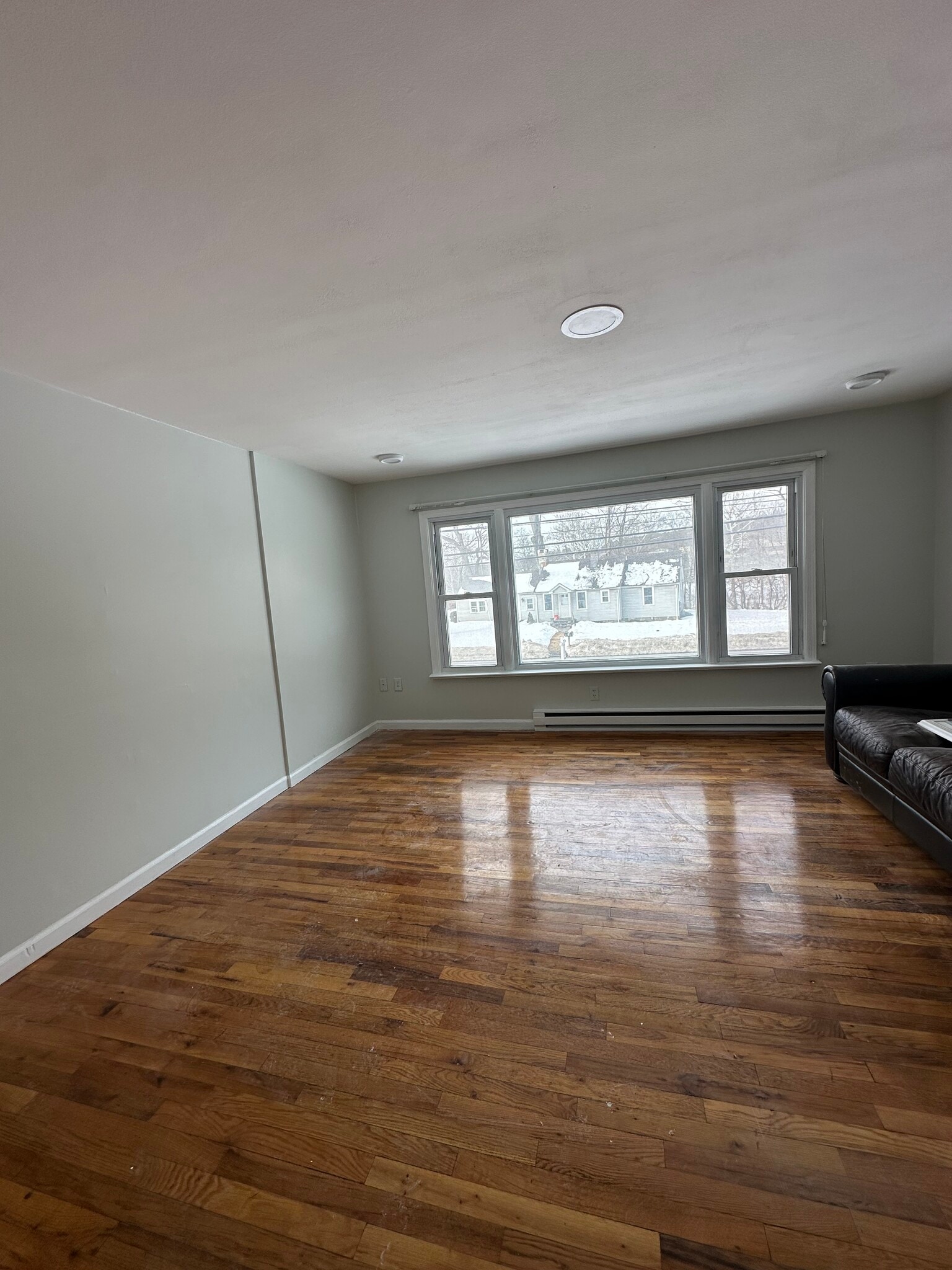 Building Photo - 211 Kent Rd