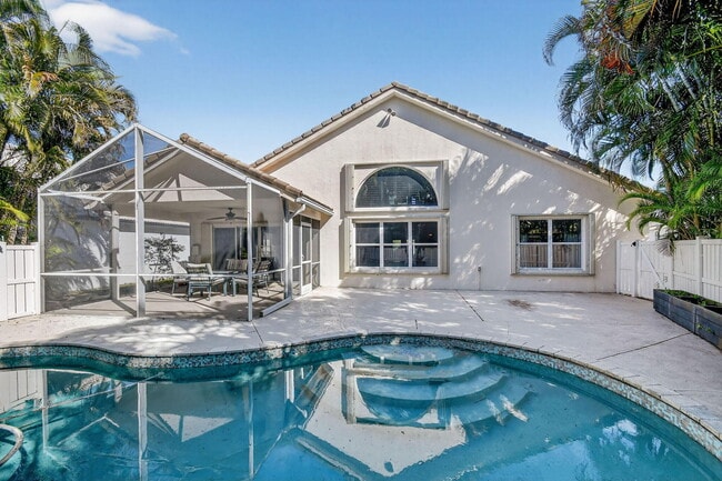 Building Photo - 2725 Pointe Cir