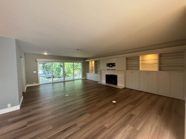 Building Photo - Coming Soon! Cozy home in South Pasadena.