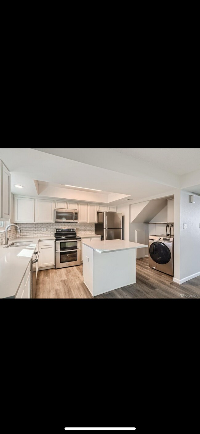 Building Photo - 1046 W 88th Ave
