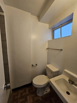 Building Photo - 929 Sheridan St