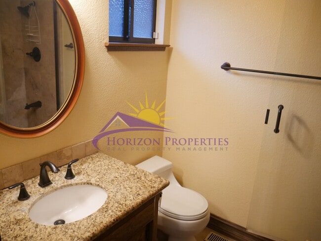 Building Photo - Spacious 4 Bed 4 Bath 2,954sqft Single Family Home in Carmichael