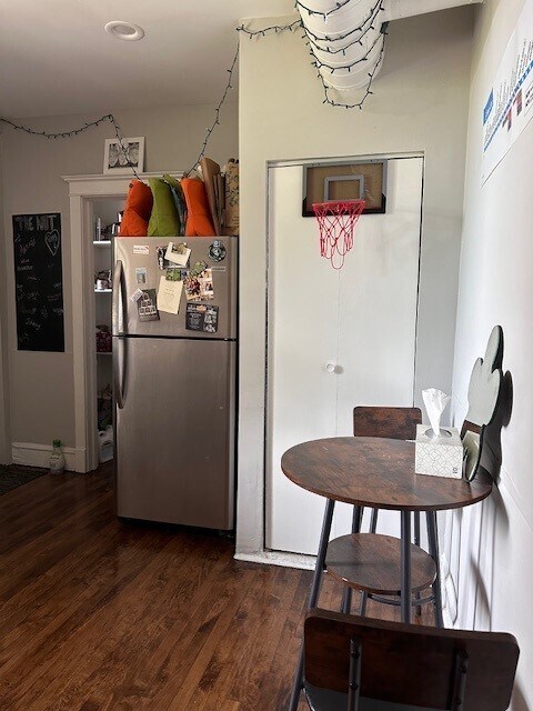 Kitchen - 1314 W Chestnut St