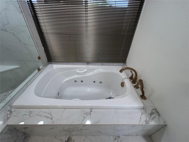 Building Photo - 6260 Kipps Colony Ct S