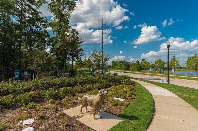 Building Photo - 28156 Graywood Dr
