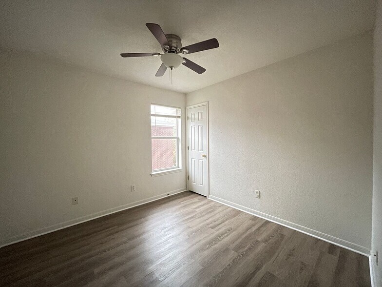 Building Photo - 2909 Cantabrian Dr