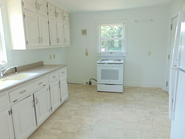 Building Photo - Pending Approved Application 3 bedroom, 2 ...