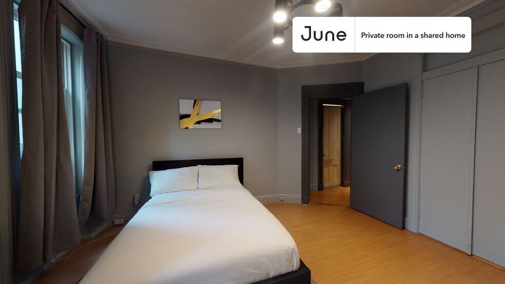 Building Photo - Room in Shared 4 bed/1 bath home in Hell's Kitchen