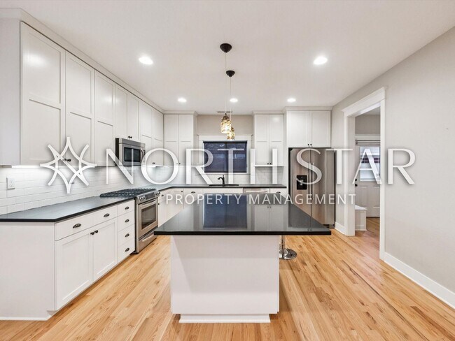 Building Photo - Exceptional Custom Home with Fully Appointed ADU in Prime John’s Landing Location