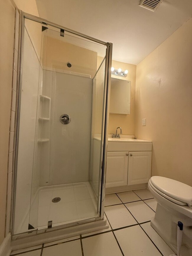 Building Photo - Two Bedroom/Two Bath for Rent