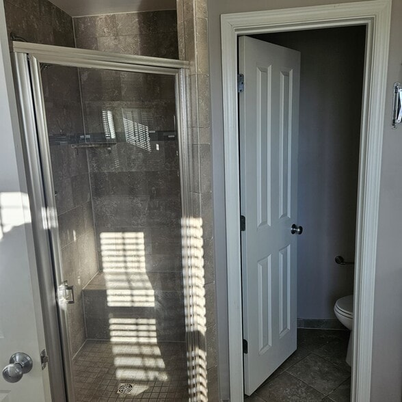 master bathroom shower - 4380 Shamrock Dr