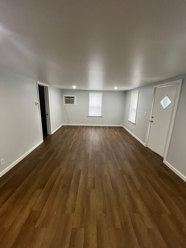 Building Photo - 2 bedroom home available in Cherry Valley
