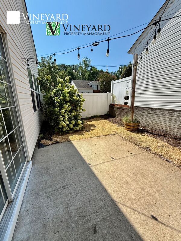 Building Photo - 421 Windcroft Cir NW