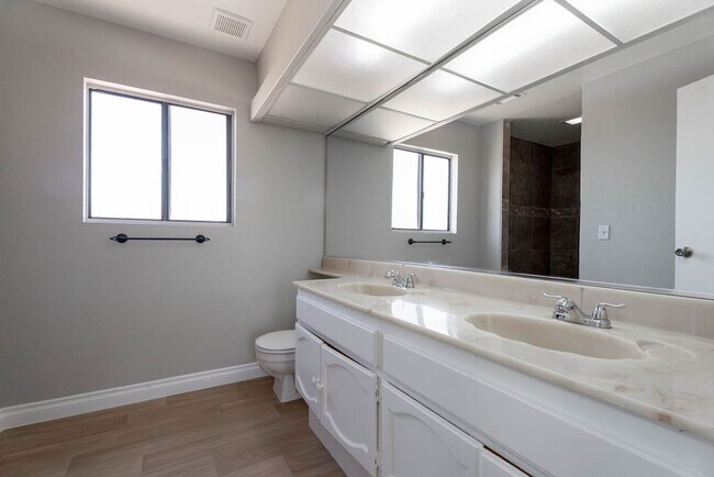 Building Photo - 5055 Stormy Cir