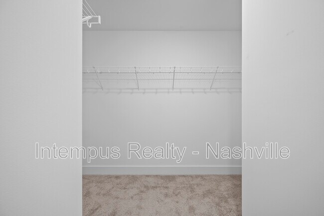 Building Photo - 704 Conifer Dr