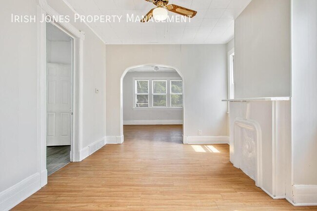 Building Photo - 84 10th St