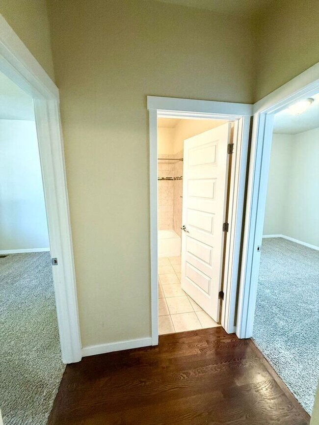 Building Photo - Beautifully Maintained 5 Bed, 3 Bath Home in Loveland!