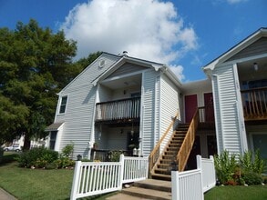 Building Photo - Spacious 2 Bedroom and 2 Full Bath Condominium