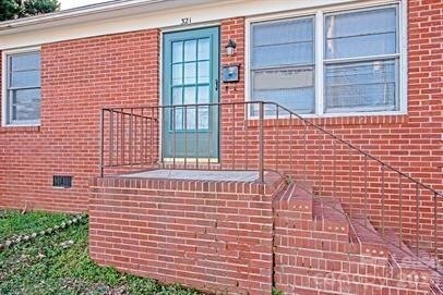 Building Photo - 321 Hamilton Dr NE