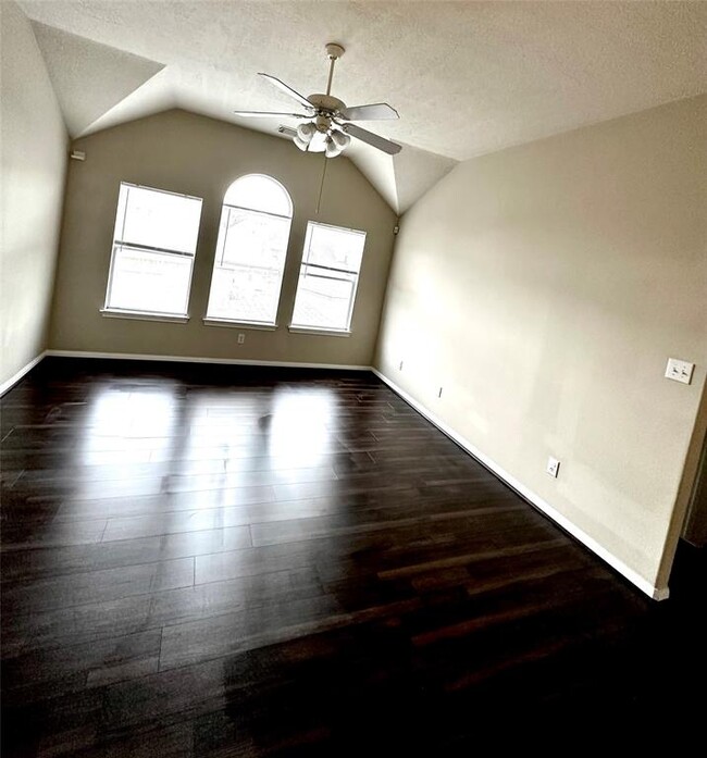 Building Photo - 3615 Shasta Ct