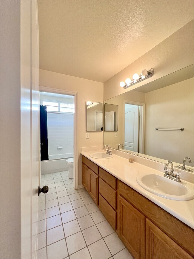 Building Photo - 17346 Sierra Sunrise Ln
