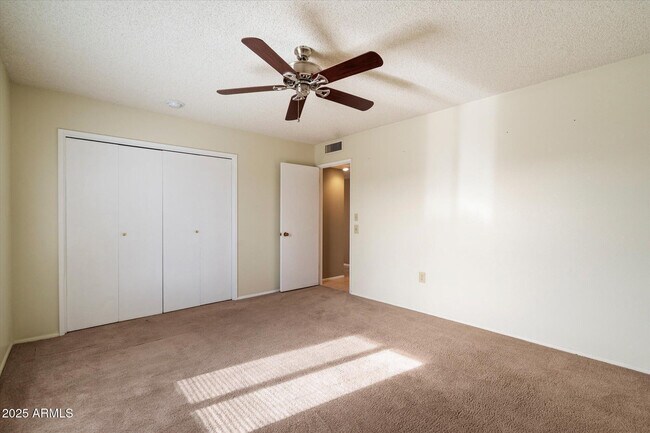 Building Photo - 10528 W Tumblewood Dr