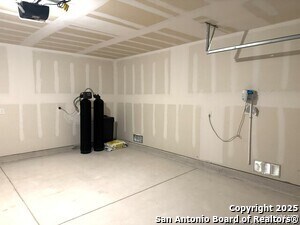 Building Photo - 2006 Prometheus Cv