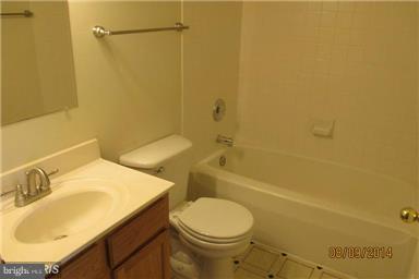 Building Photo - 178 Goldsborough Dr