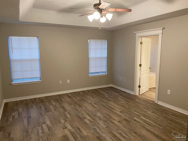 Building Photo - 5162 Brookside Dr