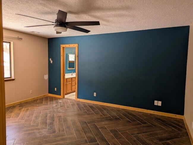 Building Photo - 4 Cavaletti Ct