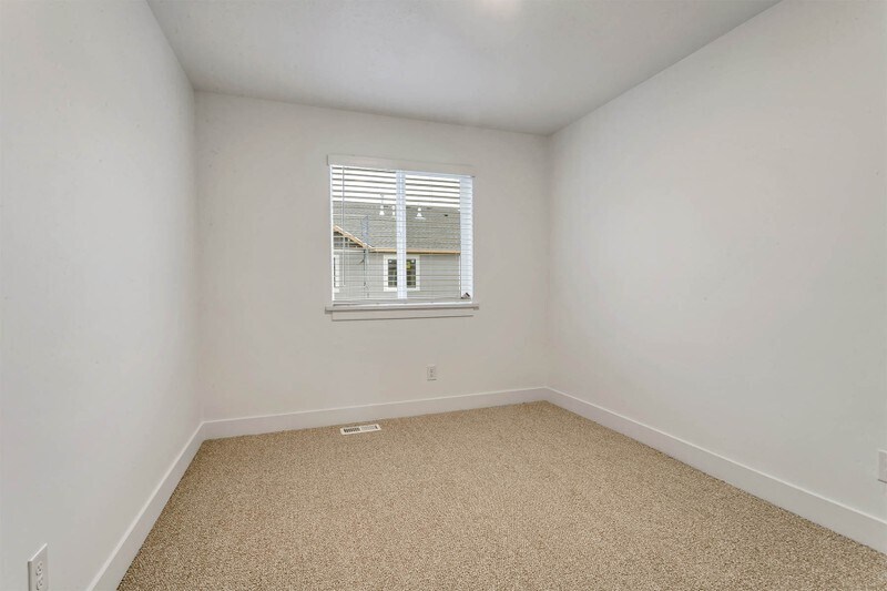 Building Photo - 2736 E Kistler Alley