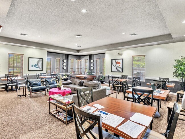 Building Photo - 21018 Vía Eden