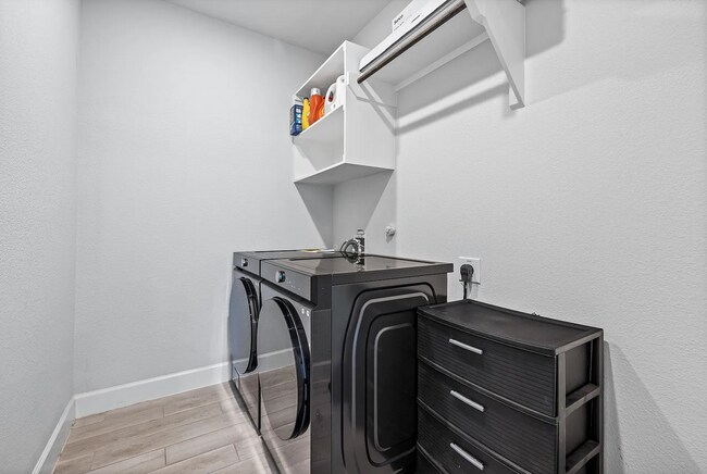 Building Photo - 3009 Pedigree Ct