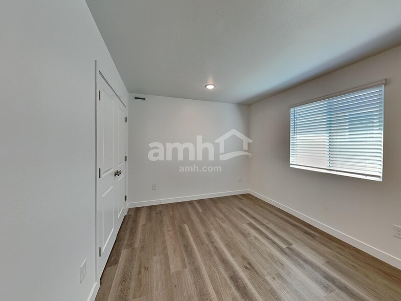 Building Photo - 12632 W Adair Dr