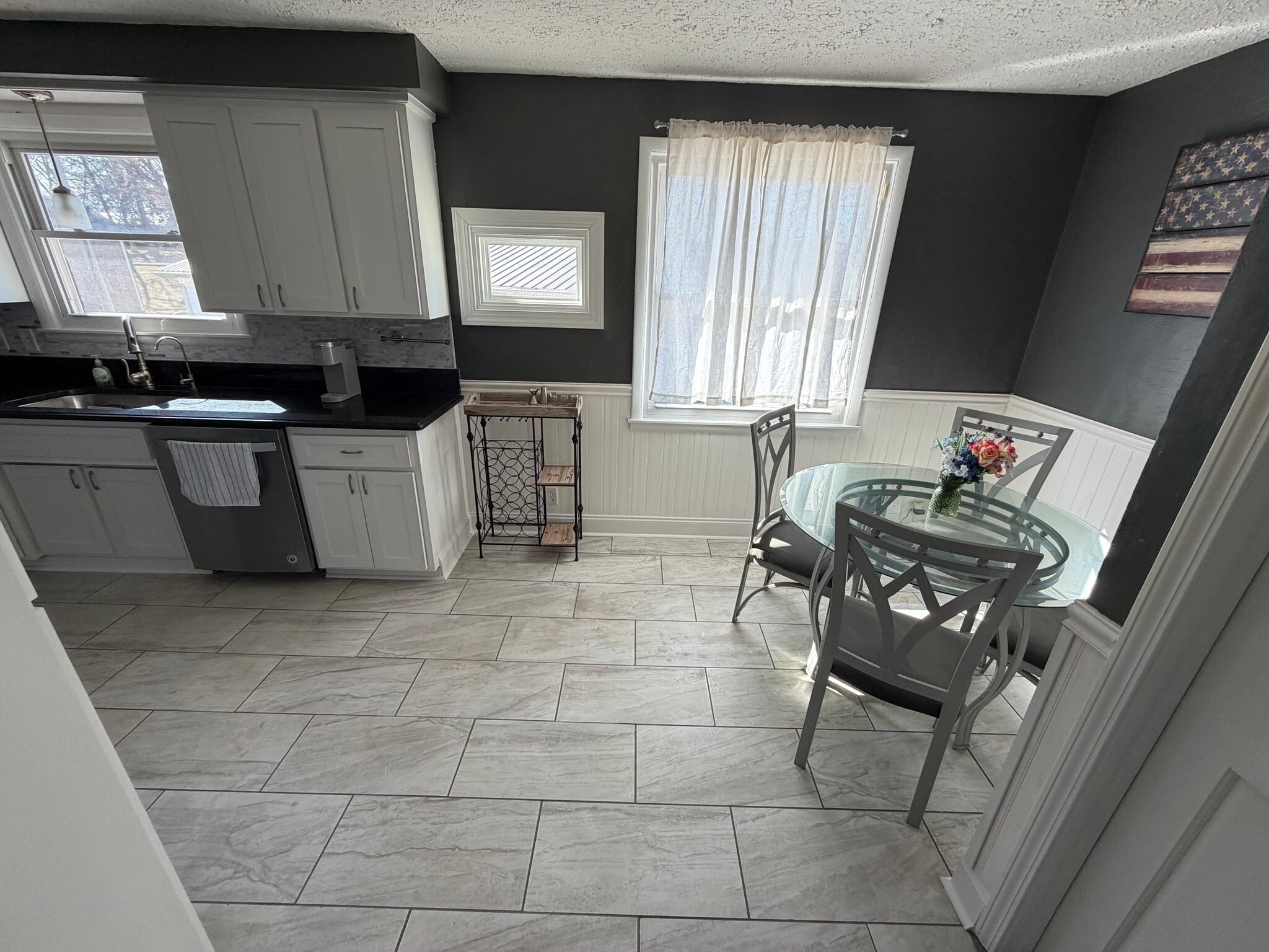 Building Photo - 401 Old Hopkinsville Hwy