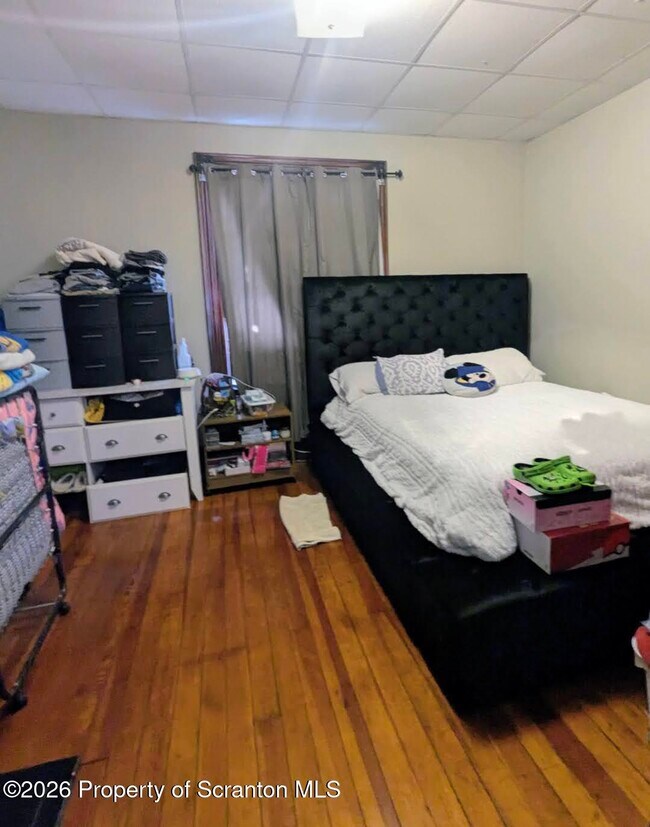 Building Photo - 1220-1222 Schlager St