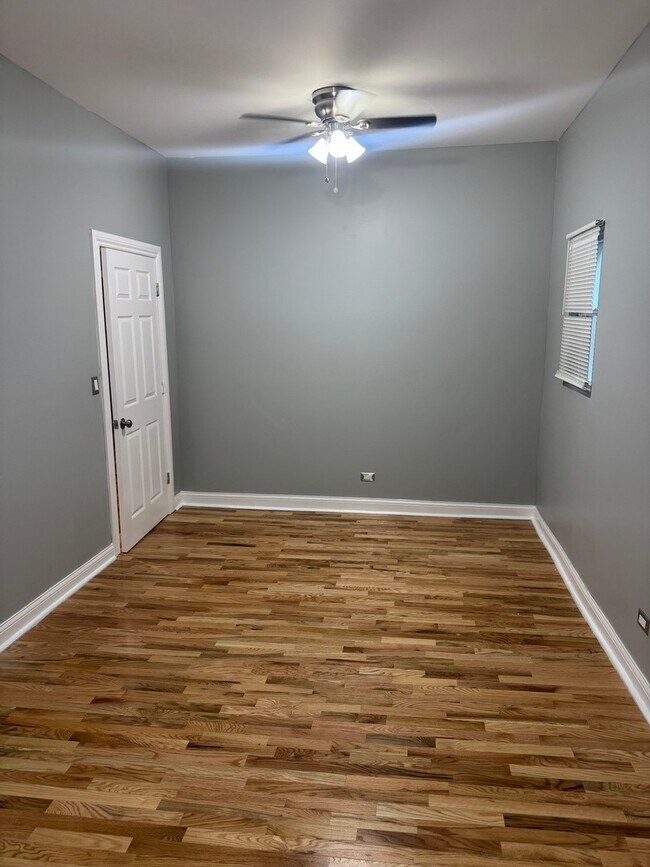 Building Photo - 5536 S Perry Ave