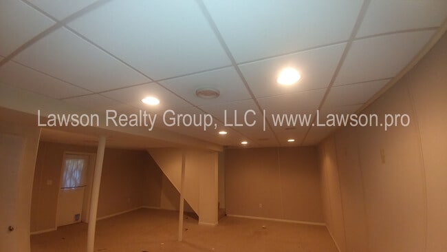 Building Photo - Beautiful Home in Cave Spring with Partially Finished Basement