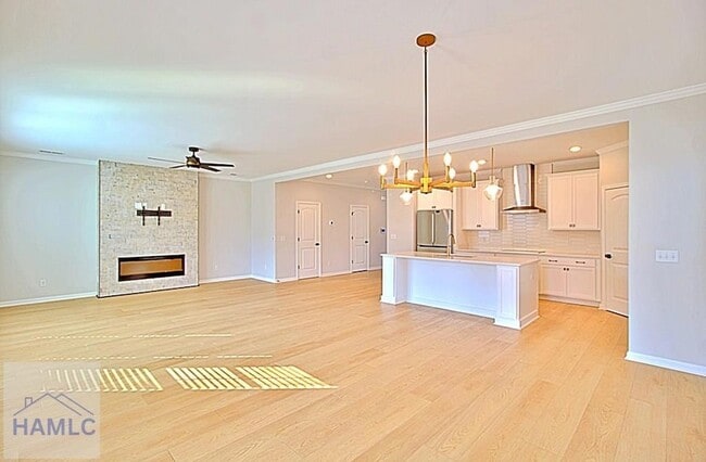 Building Photo - 25 Ashmont St