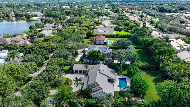 Building Photo - 18540 Long Lake Dr