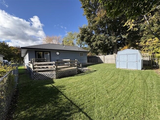 Building Photo - 803 McDonnell St