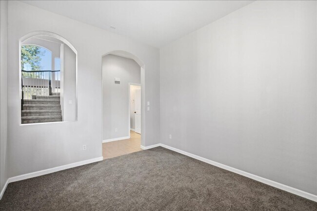 Building Photo - 121 Conner Cir